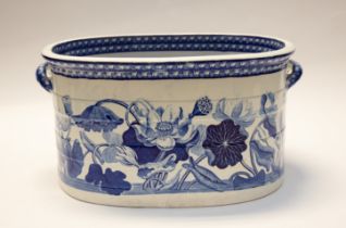 Wedgwood: An early 19th century C 1852, in 'waterlily' botanical design blue & white design