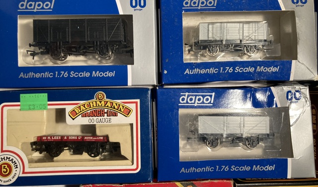 Railway: A collection of fourteen boxed OO gauge trucks, mostly Dapol but Mainline, Bachmann and - Bild 3 aus 4