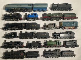 Railway: A collection of assorted OO gauge locomotives to include: Coronation Streamlined