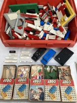 Lego: A collection of assorted vintage Lego to include original boxed accessories of street lamps,