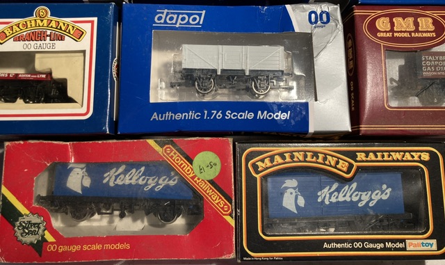 Railway: A collection of fourteen boxed OO gauge trucks, mostly Dapol but Mainline, Bachmann and - Bild 4 aus 4