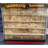 Mainline: A rare shop display cabinet for Mainline Railways, in very good condition. Measuring