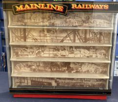 Mainline: A rare shop display cabinet for Mainline Railways, in very good condition. Measuring