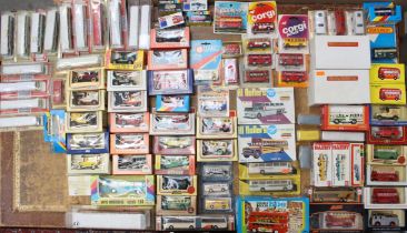 Diecast: A collection of assorted boxed and carded modern diecast vehicles to include: Matchbox,