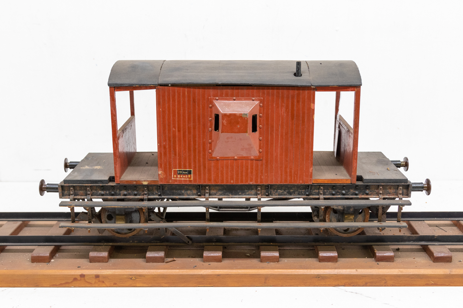 Model Railway: A scratch-built model railway, 3 1/2" gauge, rolling stock wagon, upon track, 20 Ton, - Bild 4 aus 4