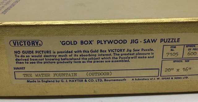 **WITHDRAWN**A Victory ''Gold Box'' plywood jig-saw puzzle of The Water Fountain (Outdoor) - Image 3 of 3