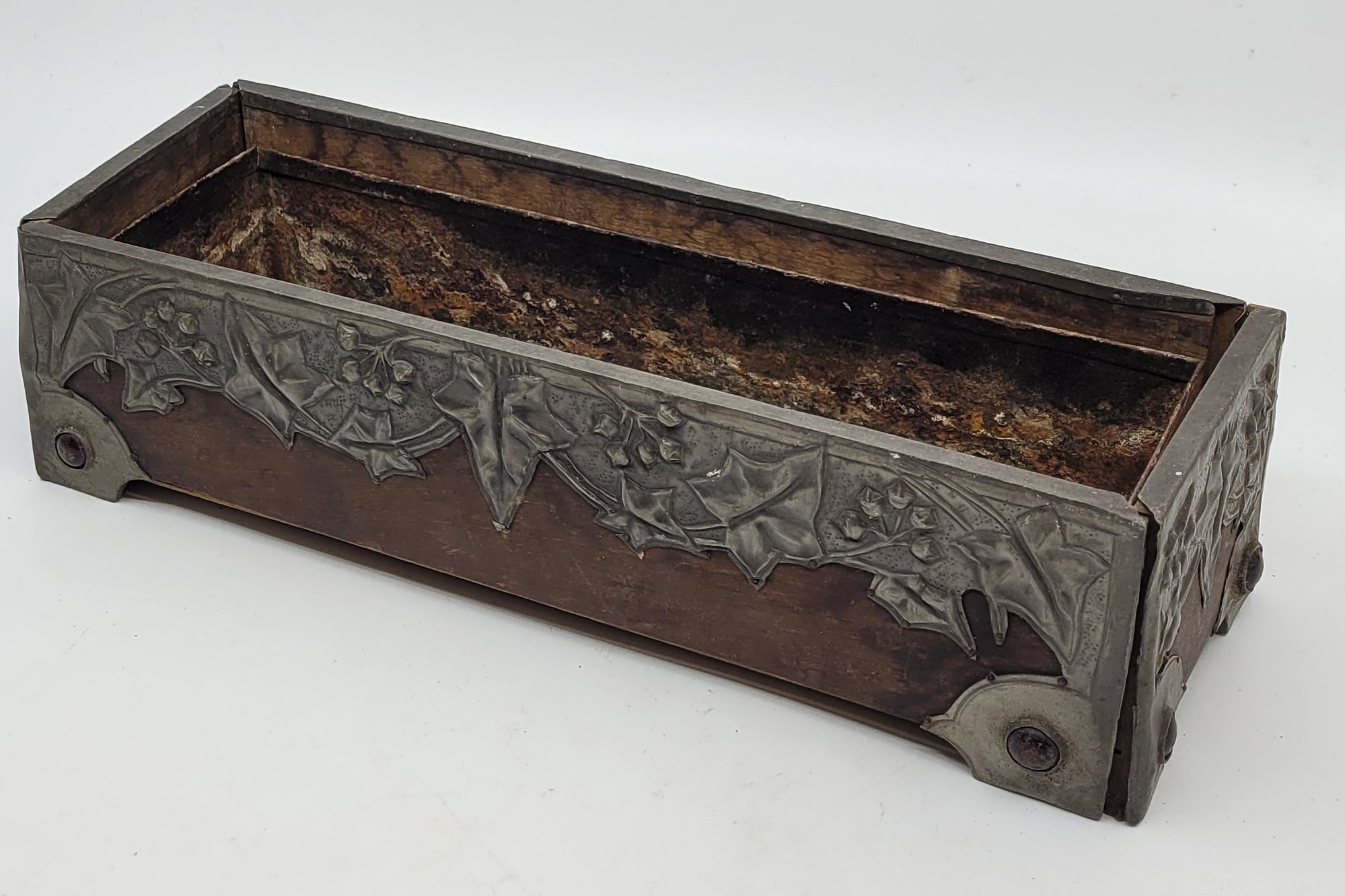 A Sorrento ware marquetry work jewellery box, the lid depicting dancing peasants, with two keys, - Image 2 of 6