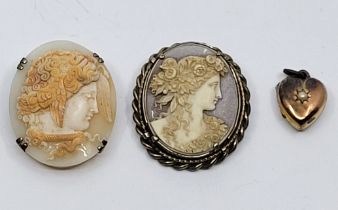 A white metal mounted carved oval shell cameo pendant/brooch, depicting a profile bust of Medusa,