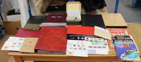 COLLECTIONS & MISCELLANEOUS - Large lot for sorting with odds in packets , envelopes etc , Empty