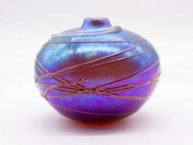 Siddy Langley iridescent glass bowl vase with trailed decoration. Signed to the base Siddy Langley