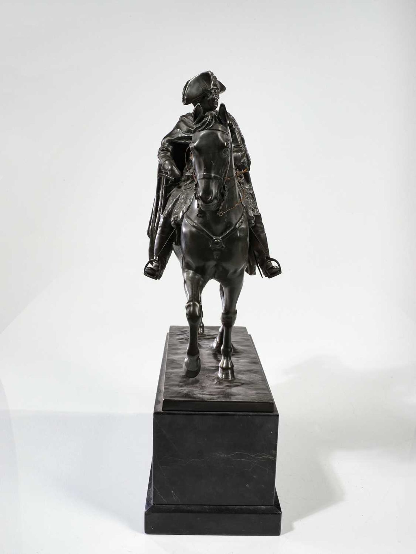 Skulptur von "Friedrich der Große" - Image 2 of 27