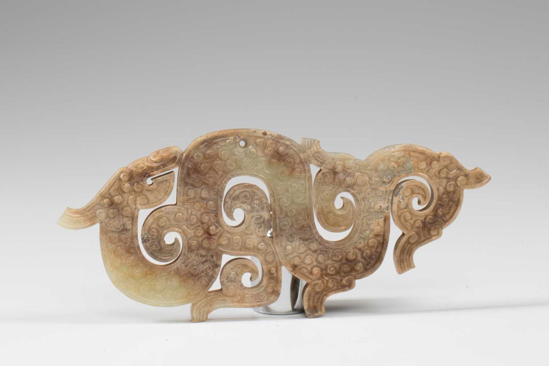 DRAGON-SHAPED PENDANT WITH CIRRUS CLOUD STRIPES