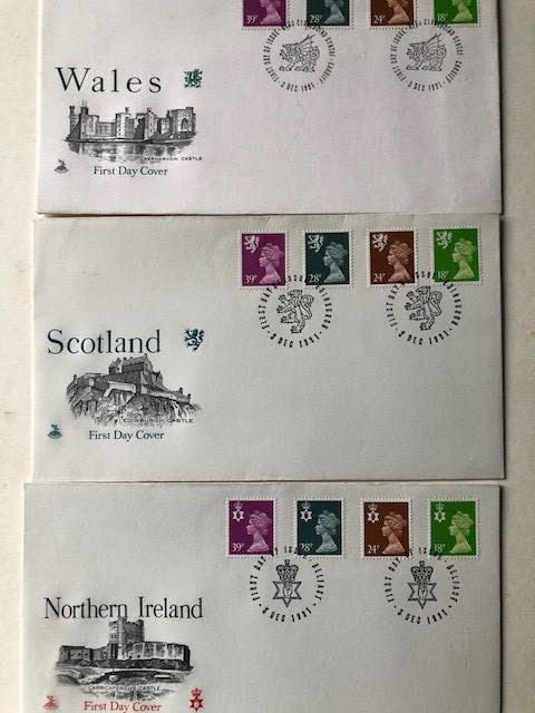 British stamps, mainly unused sets in sealed clear envelopes or on pages. Also some used and FDCs. - Image 11 of 11