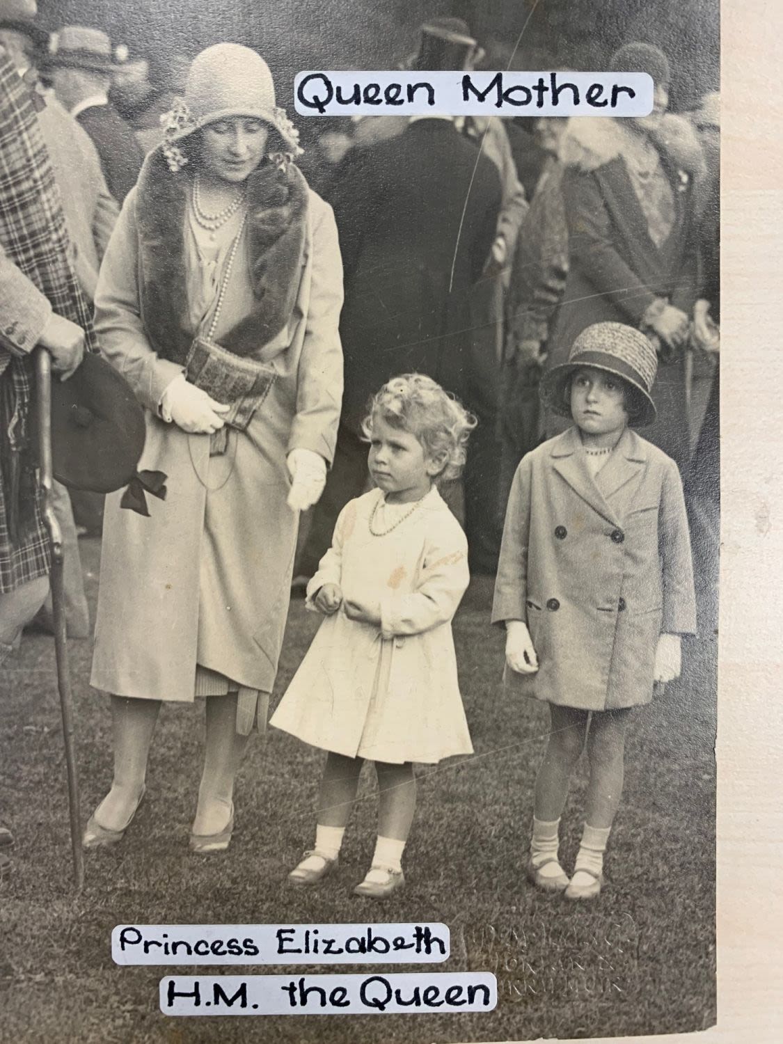 Photograph of The Princess Elizabeth with Queen Mother by Laings Studios in 1929 13x21 cm - Image 2 of 3