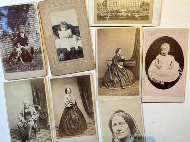 Cabinet cards, Carte de visites and similar. Earliest marked 1861. - Image 5 of 19