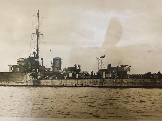 Press photographs of warships 1942 (MY23) - Image 2 of 12