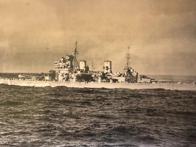 Press photographs of warships 1942 (MY23) - Image 7 of 12