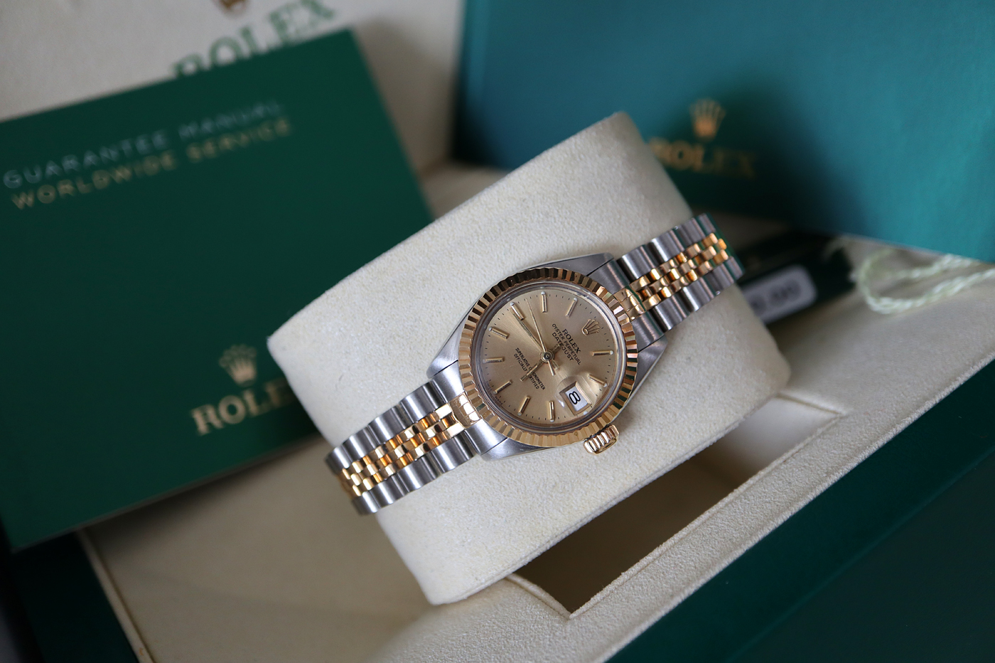 ROLEX DATEJUST LADIES 26MM MODEL / CHAMPAGNE DIAL (18K YELLOW GOLD / STEEL) - Image 3 of 8