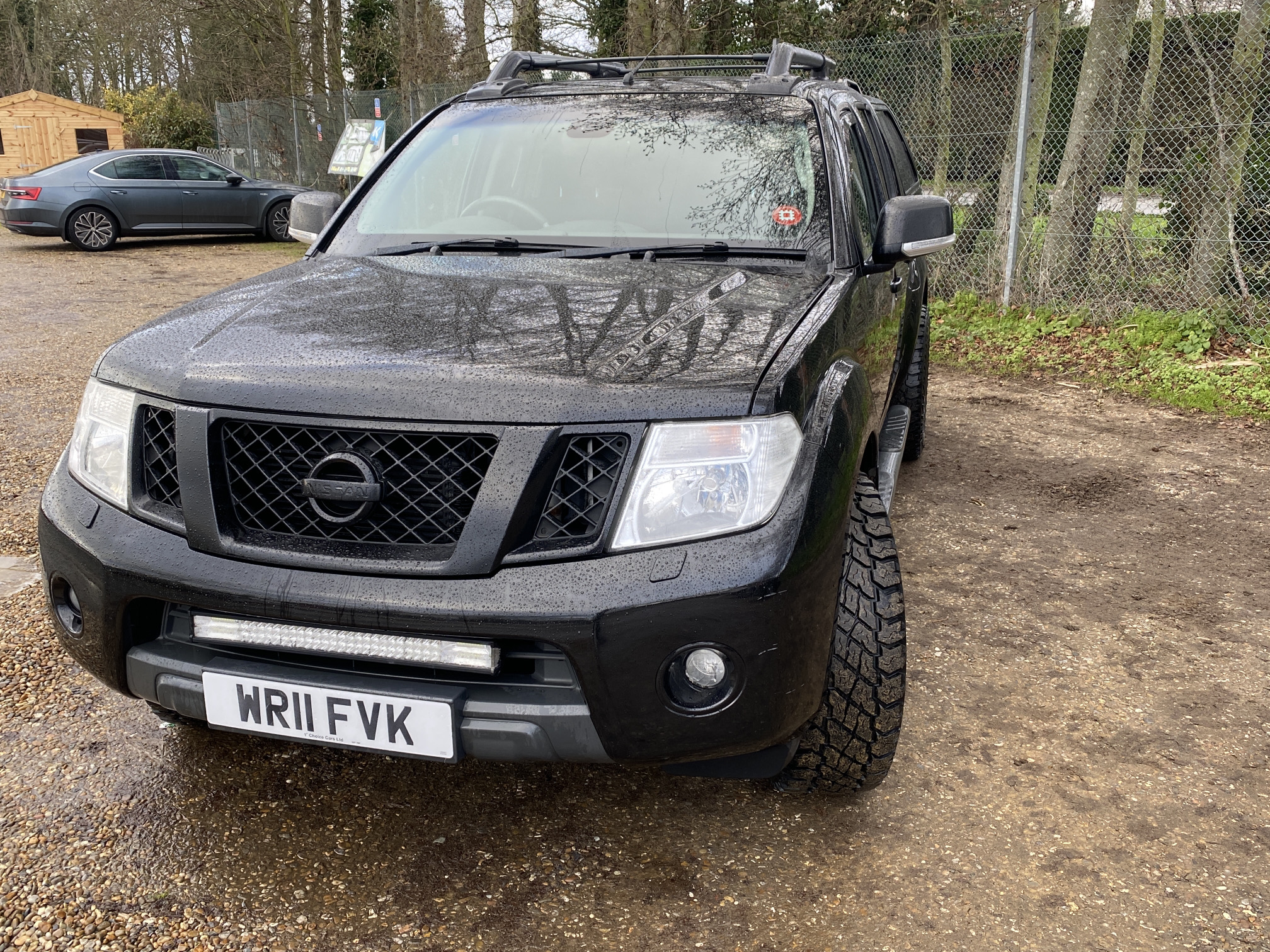 2011 NISSAN NAVARA DOUBLE CAB TRUCK TEKNA DCI 188 - NO VAT - 106k - 10%+VAT SPECIAL BUYERS PREMIUM - Image 7 of 45