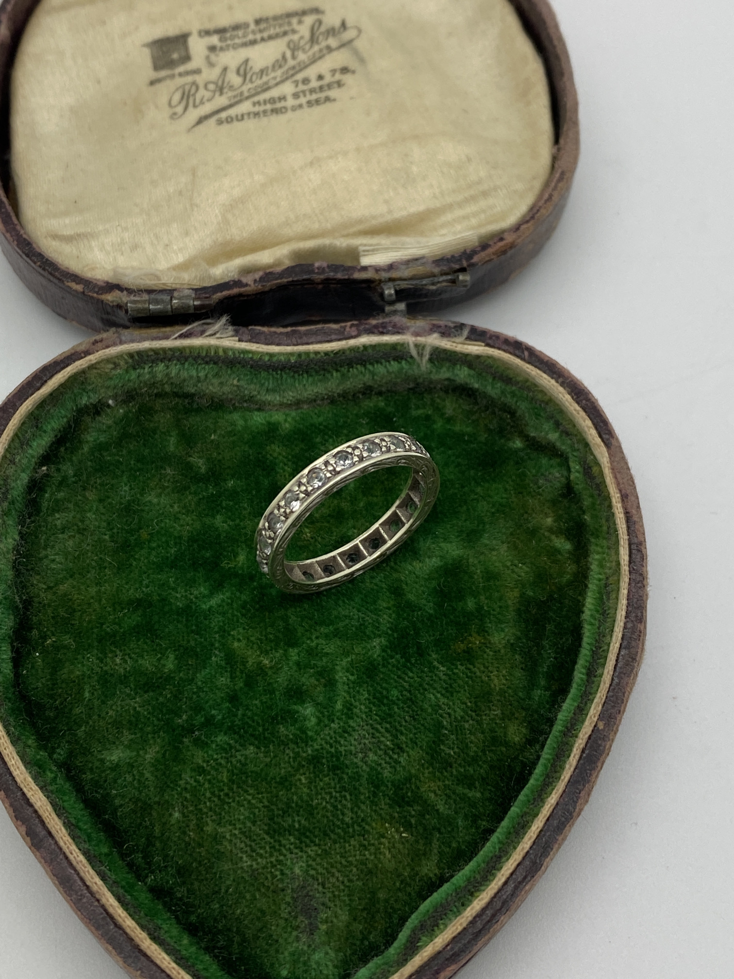 ART DECO FULL ETERNITY RING - TESTED AS 9ct GOLD - Image 2 of 3