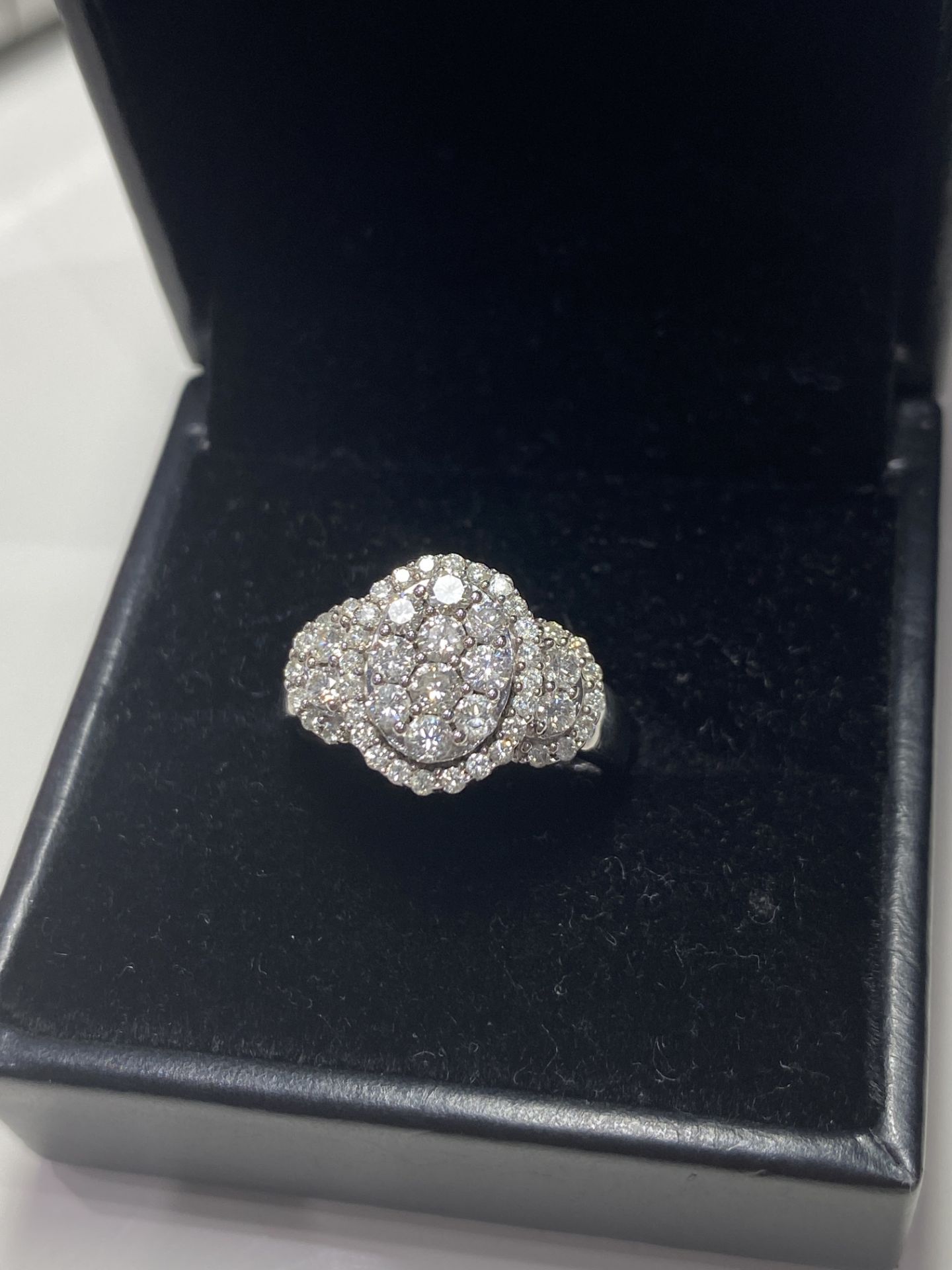 18ct WHITE GOLD 1.50ct APPROX DIAMOND RING - SIZE O