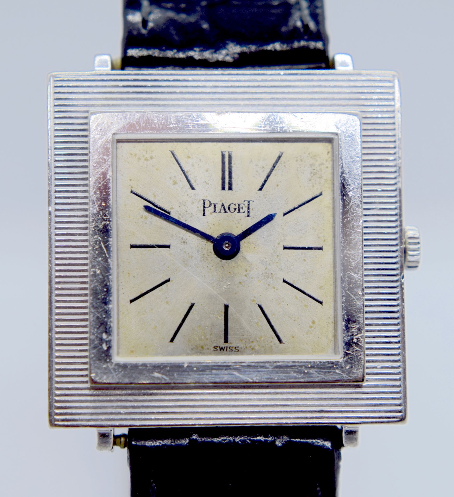 VINTAGE PIAGET 18K WHITE GOLD WATCH (26MM)