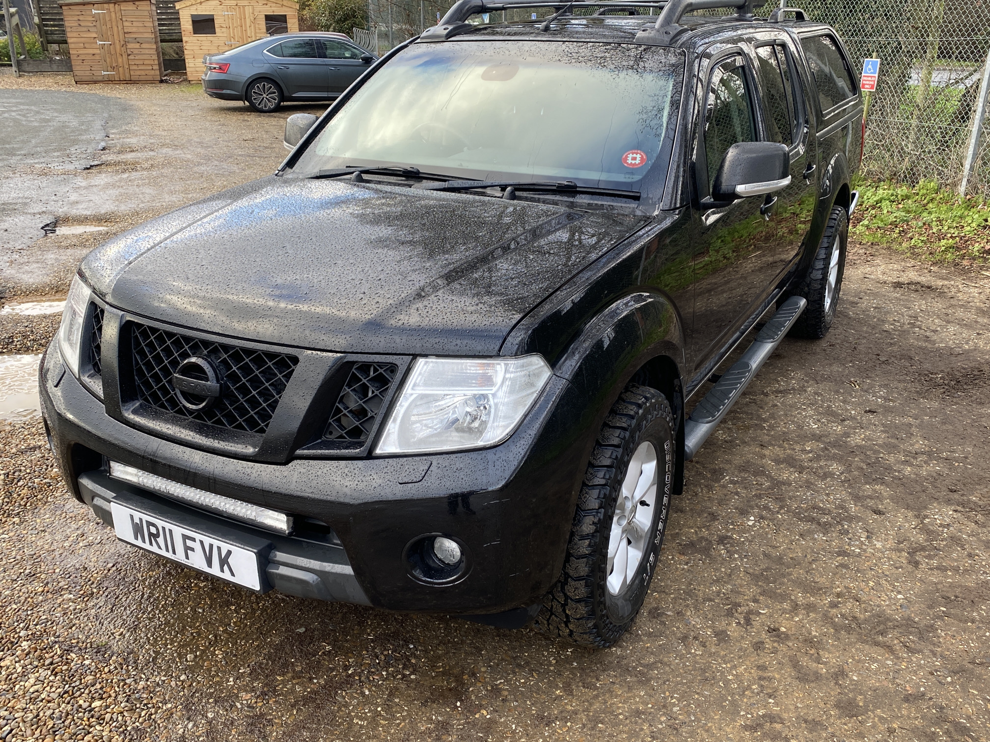 2011 NISSAN NAVARA DOUBLE CAB TRUCK TEKNA DCI 188 - NO VAT - 106k - 10%+VAT SPECIAL BUYERS PREMIUM - Image 16 of 45