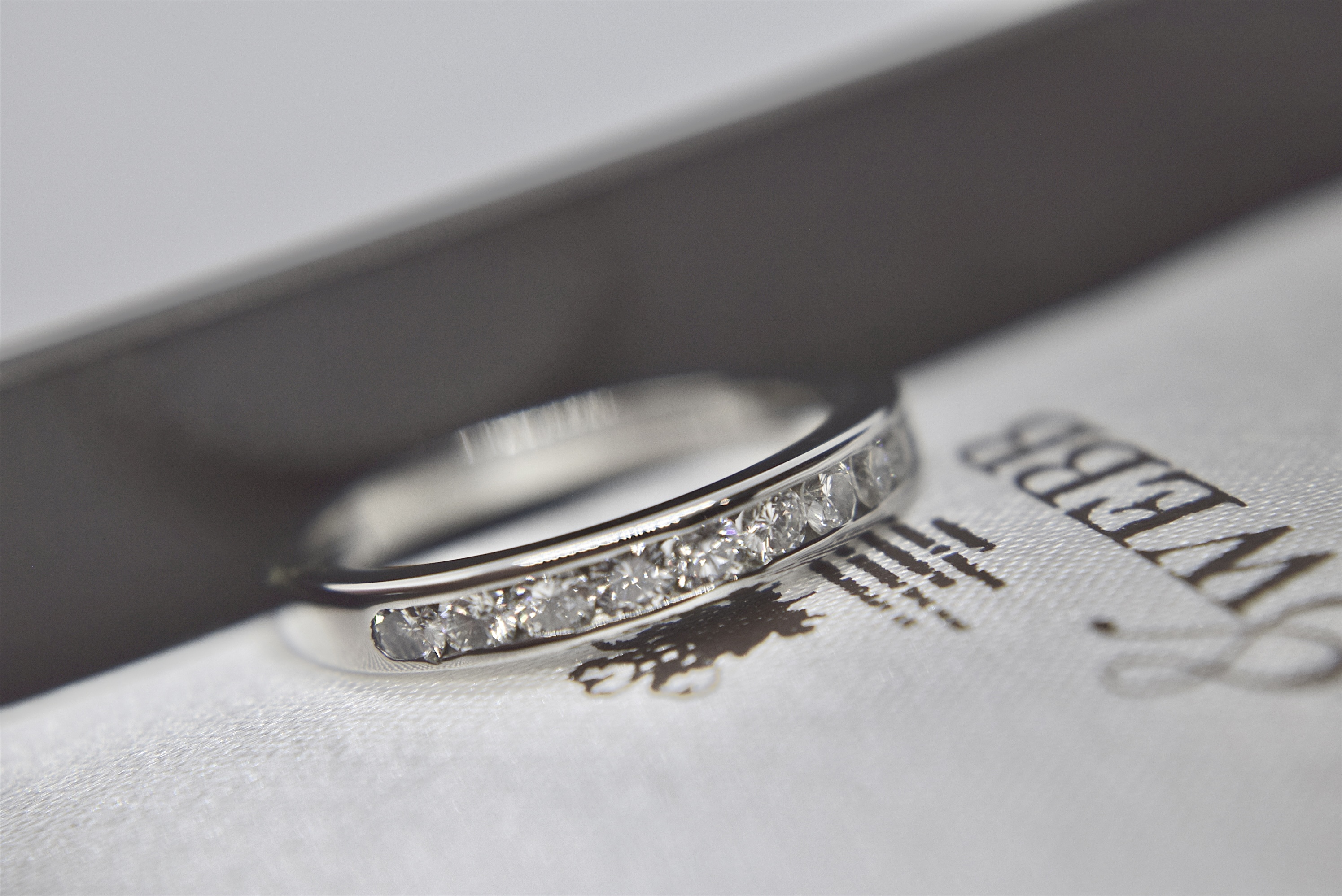 PLATINUM DIAMOND 0.70CT VS-SI // G HALF ETERNITY RING (SIZE M 1/2) - Image 5 of 5