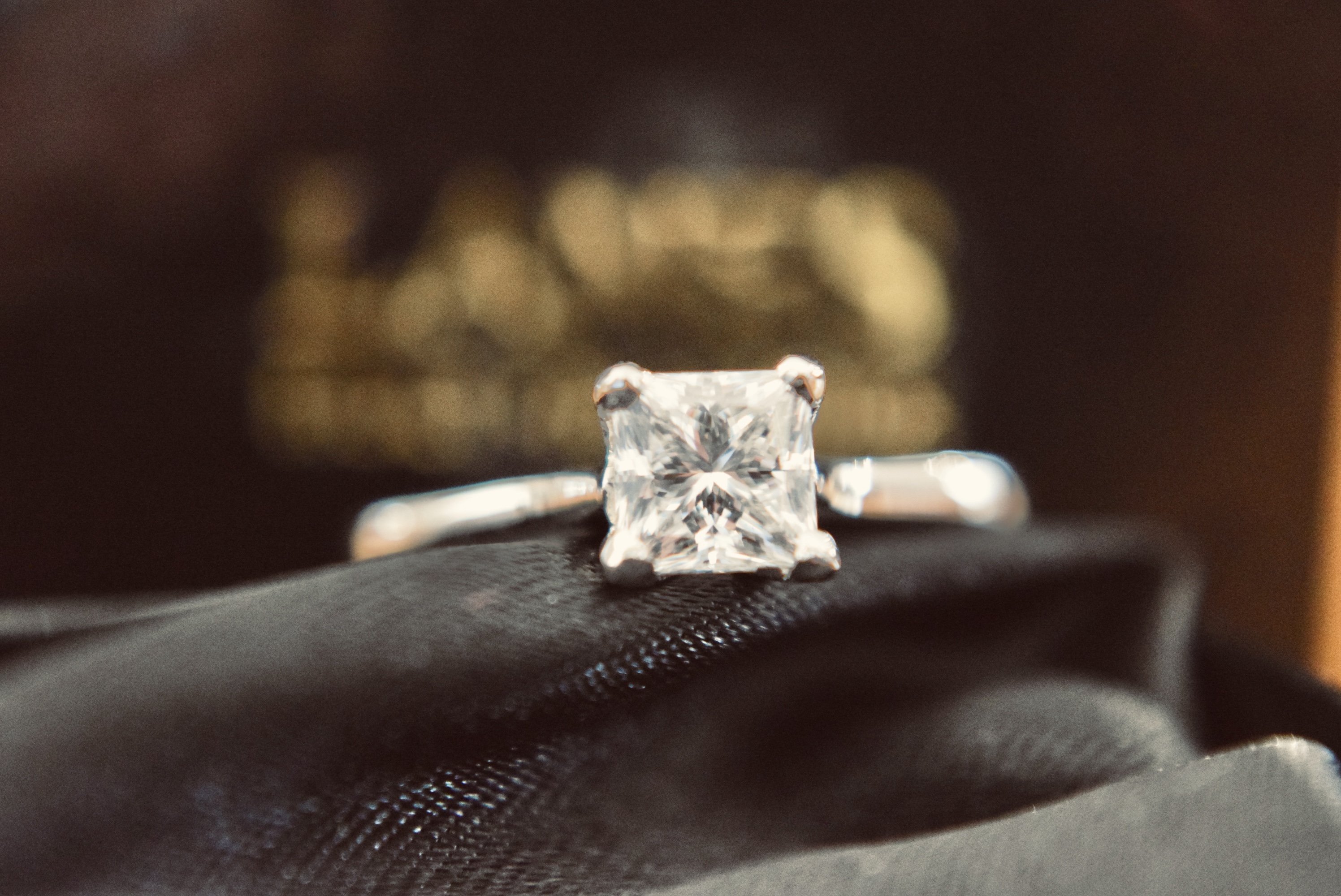 *0.85CT VVS2 / D*  FINE DIAMOND SOLITAIRE PLATINUM RING - PRINCESS CUT (£8,675.00 VALUATION) - Image 3 of 12