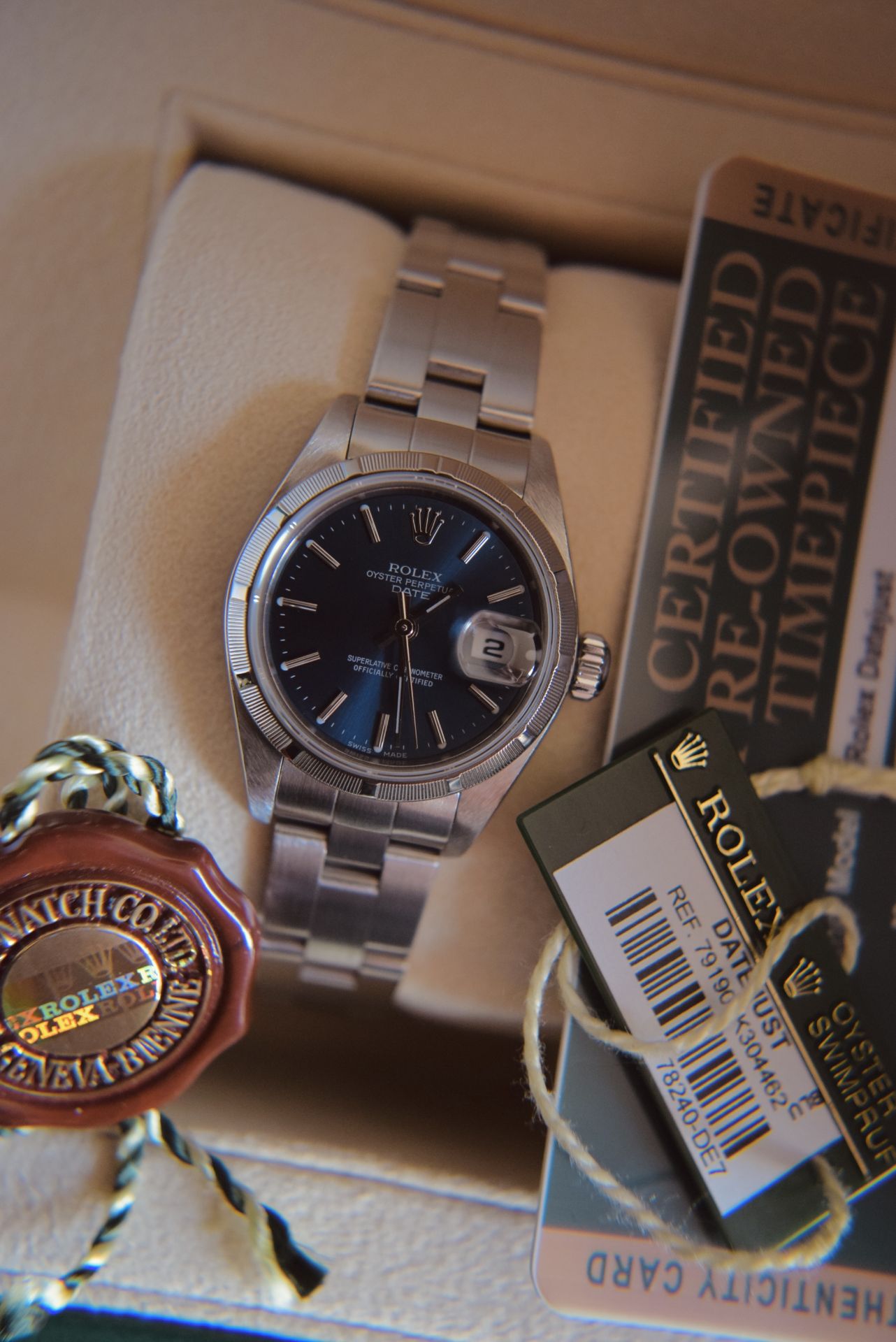 ROLEX DATEJUST 26' STEEL / OYSTER MODEL 79190 - FACTORY NAVY BLUE DIAL (BOX & ACCESSORIES ETC) - Image 2 of 15