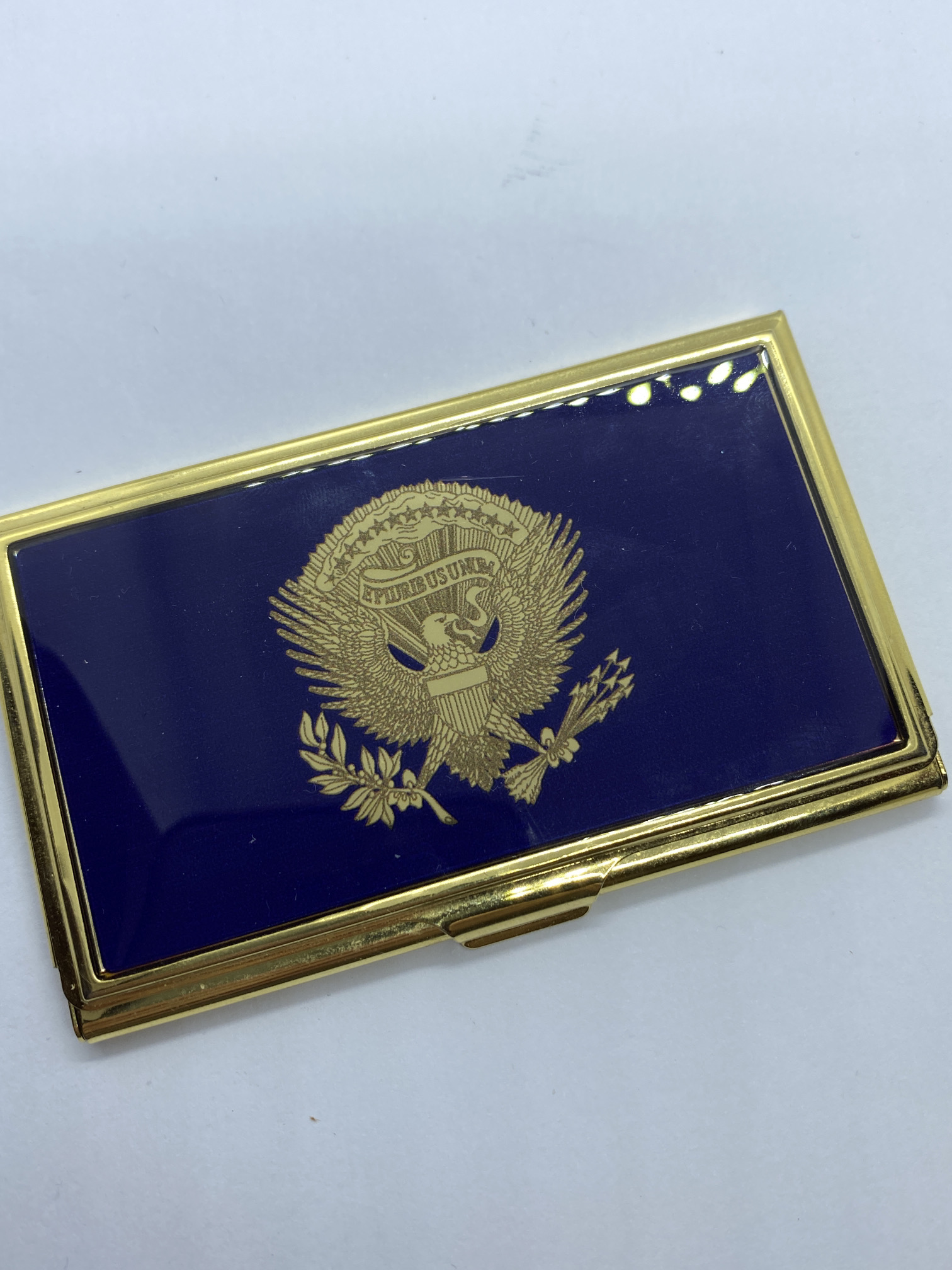 UNUSUAL CARD HOLDER - USA