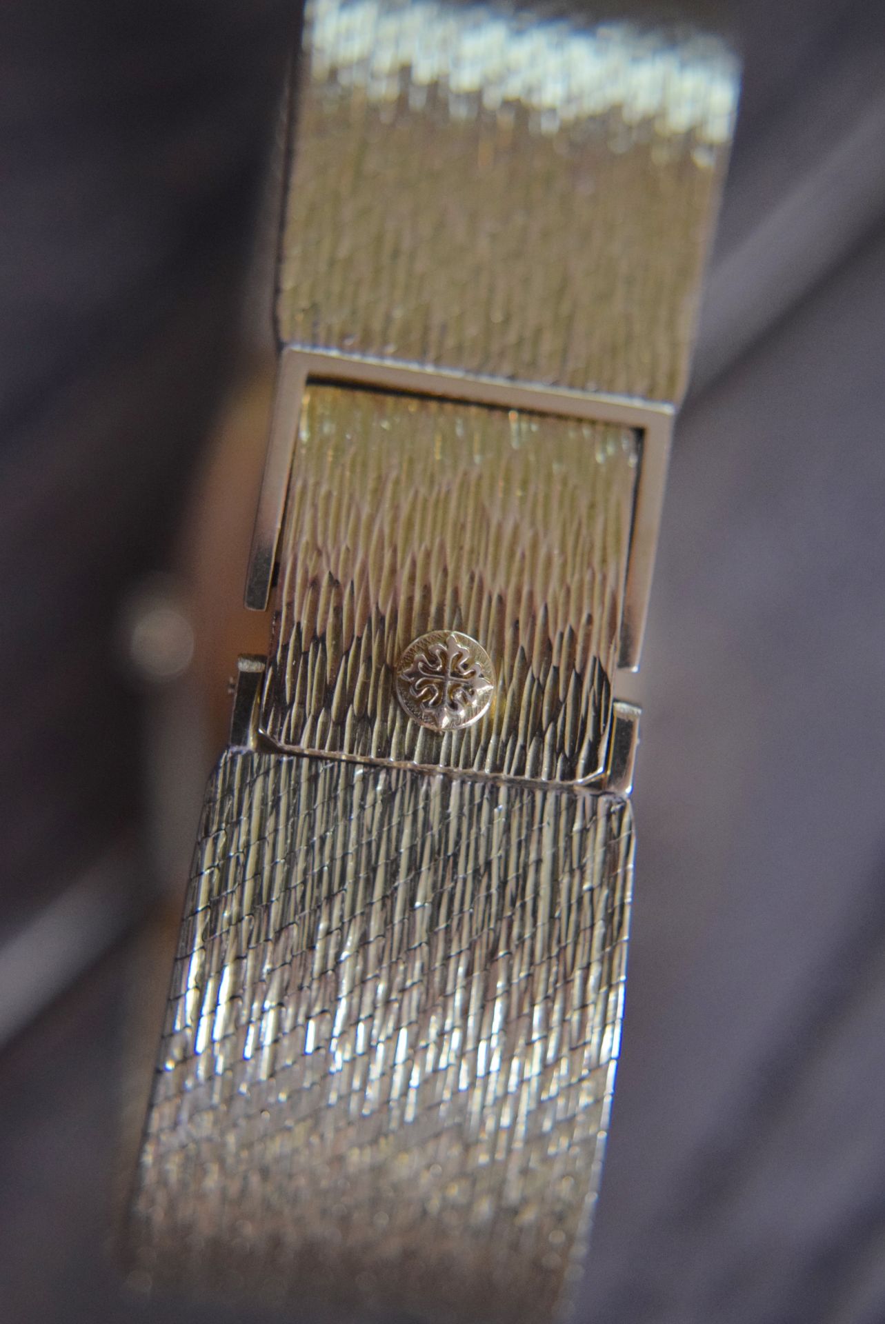 GENTS 18K PATEK PHILIPPE VINTAGE DRESS WRISTWATCH (26MM CASE) PP175 CALIBRE MANUAL WIND MOVEMENT - 8 - Image 3 of 6