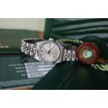 *STUNNING* ROLEX DATEJUST REF. 69240 - STEEL / SILVER DIAL (BOX & CERTIFICATE)