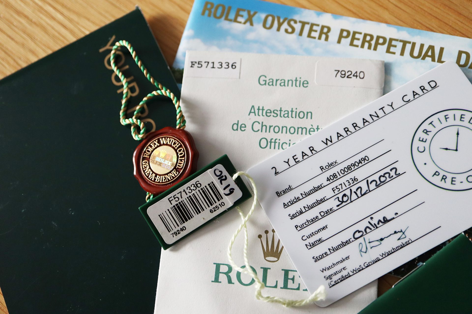 ROLEX OYSTER DATE / DATEJUST MODEL 79240 - FULL SET BOX AND CERTIFICATES ETC - Image 4 of 12