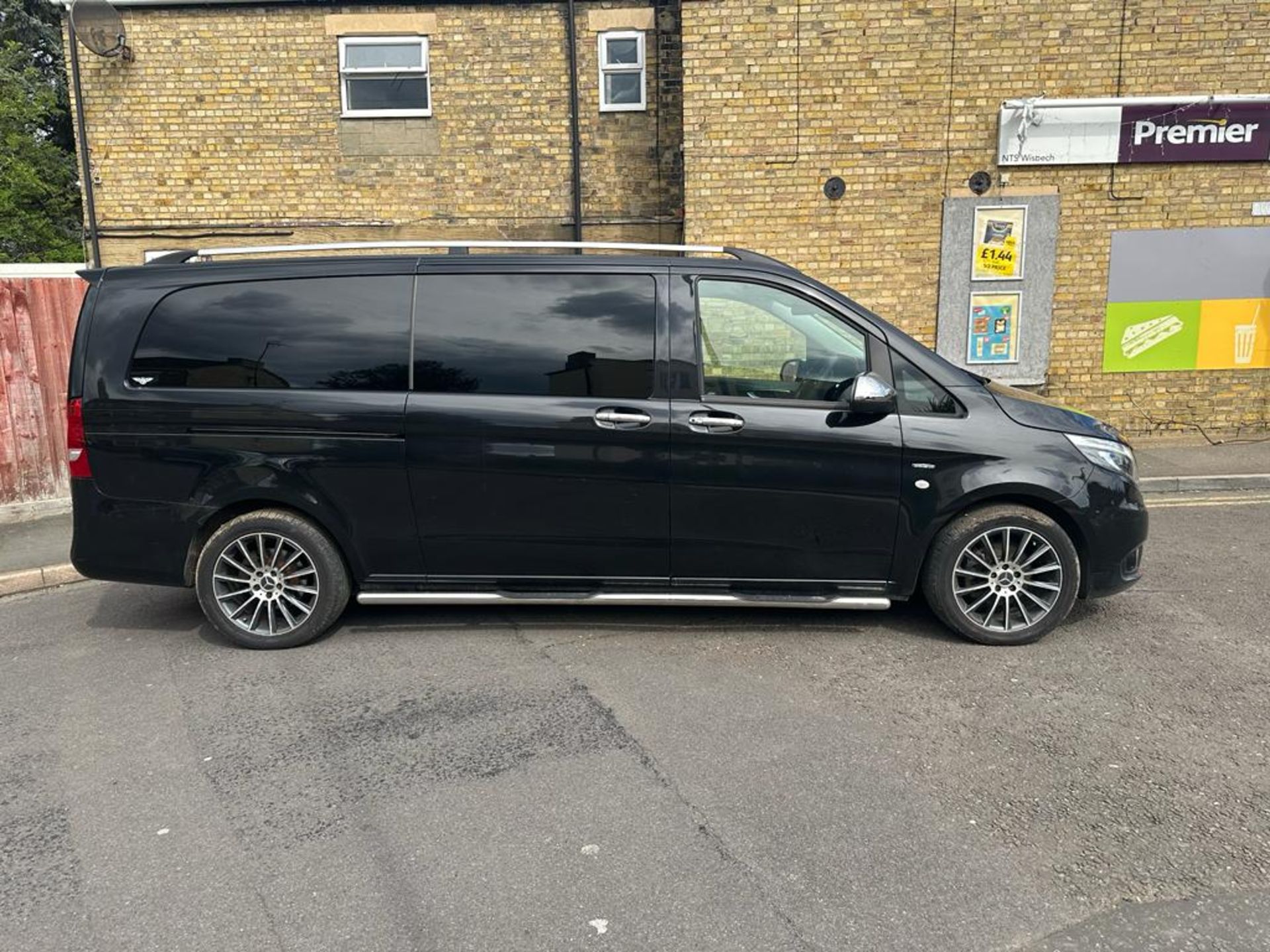 MERCDES VITO 114 BLUETEC TOURER MPV PEOPLE CARRIER 2017 17 REG - Image 7 of 17