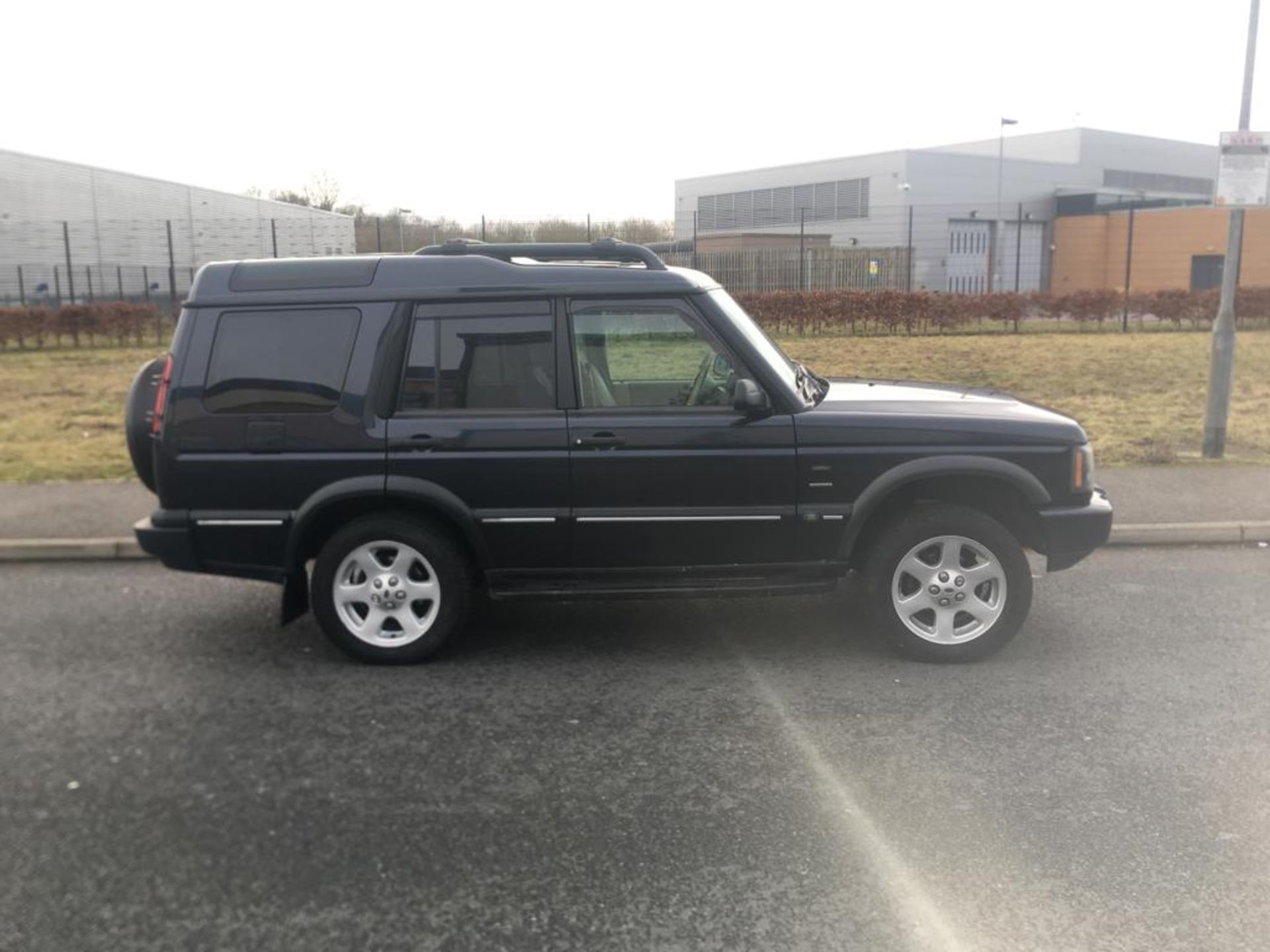 2004 04 LAND ROVER DISCOVERY ES PREMIUM TD5A - Image 8 of 21