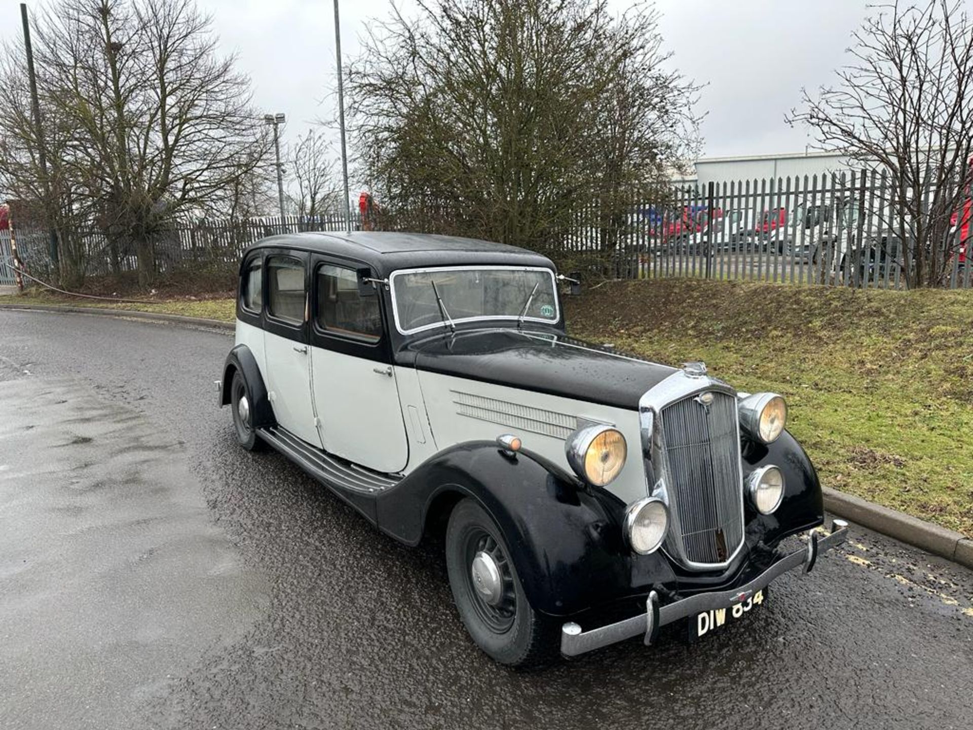 1938 WOLSELEY CLASSIC CAR