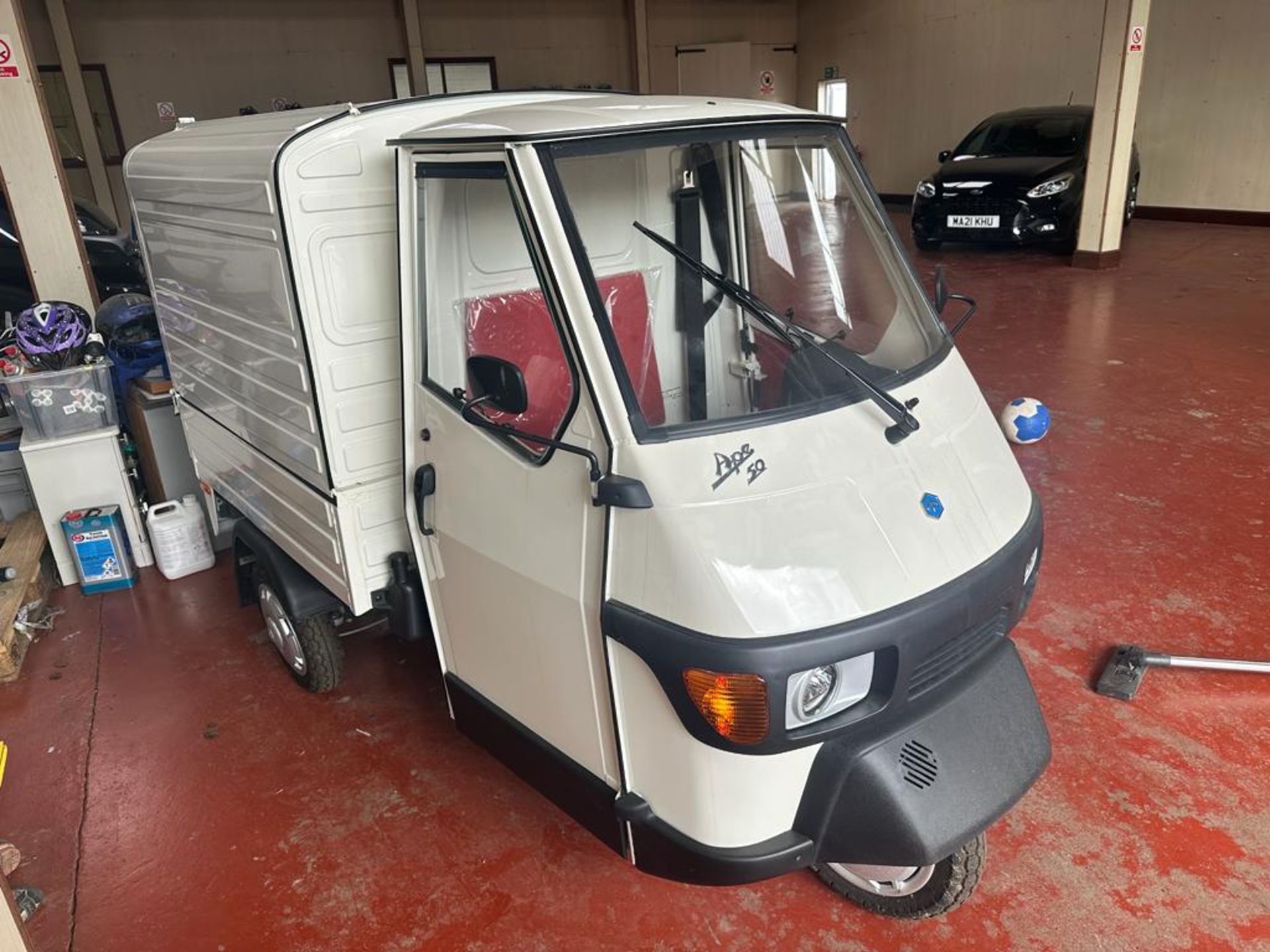 2022 PIAGGIO APE 50 VAN AS NEW WITH 26 MILES ON CLOCK - PETROL