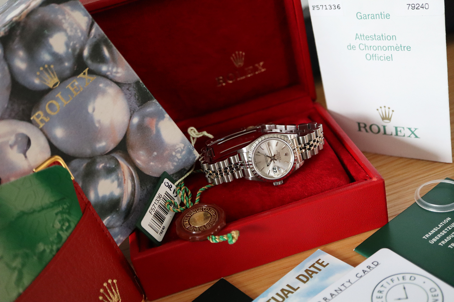 ROLEX OYSTER DATE / DATEJUST MODEL 79240 - FULL SET BOX AND CERTIFICATES ETC - Image 9 of 13