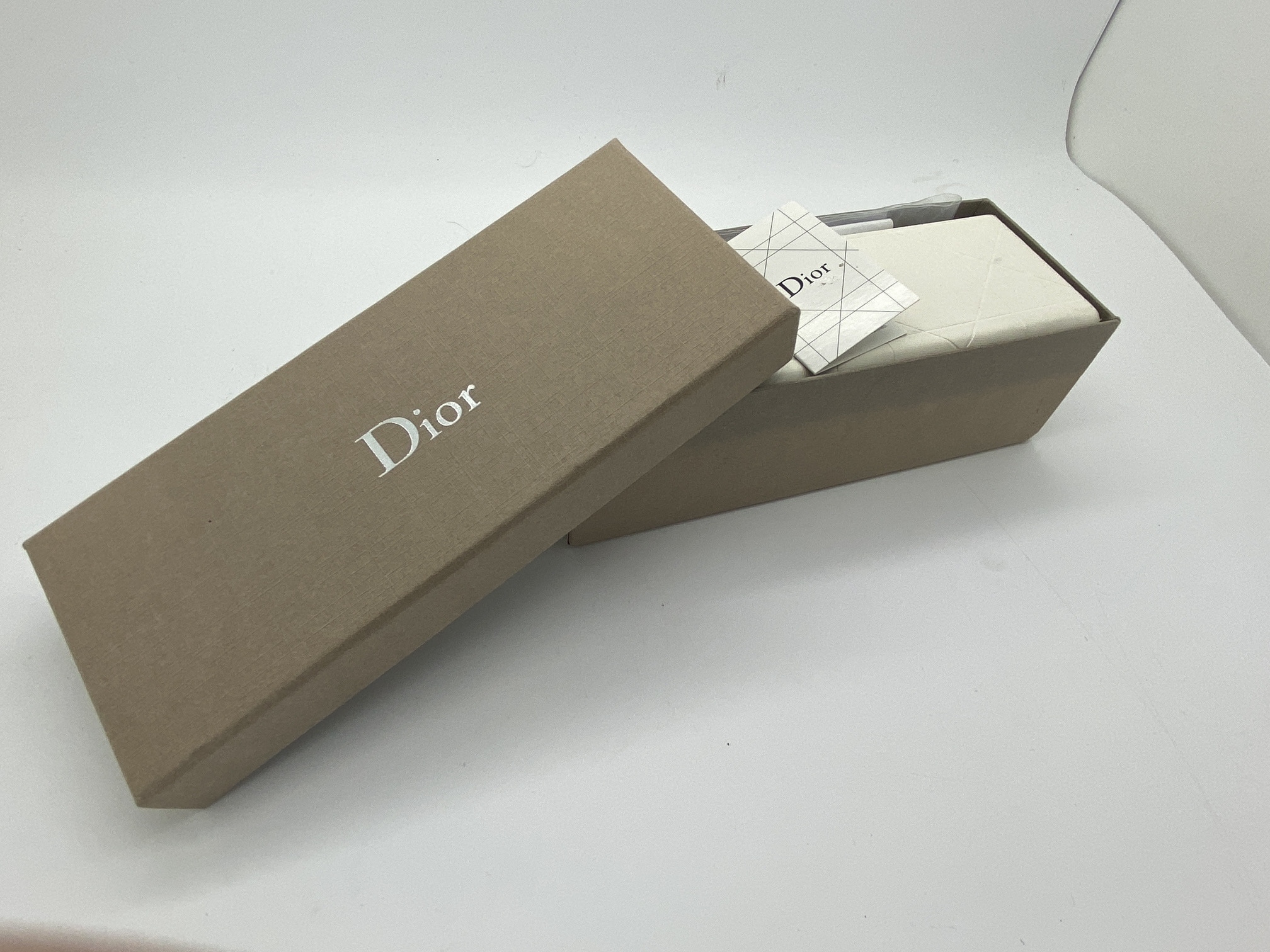 CHRISTIAN DIOR BOXED SUNGLASSES WITH CASE - Image 8 of 8