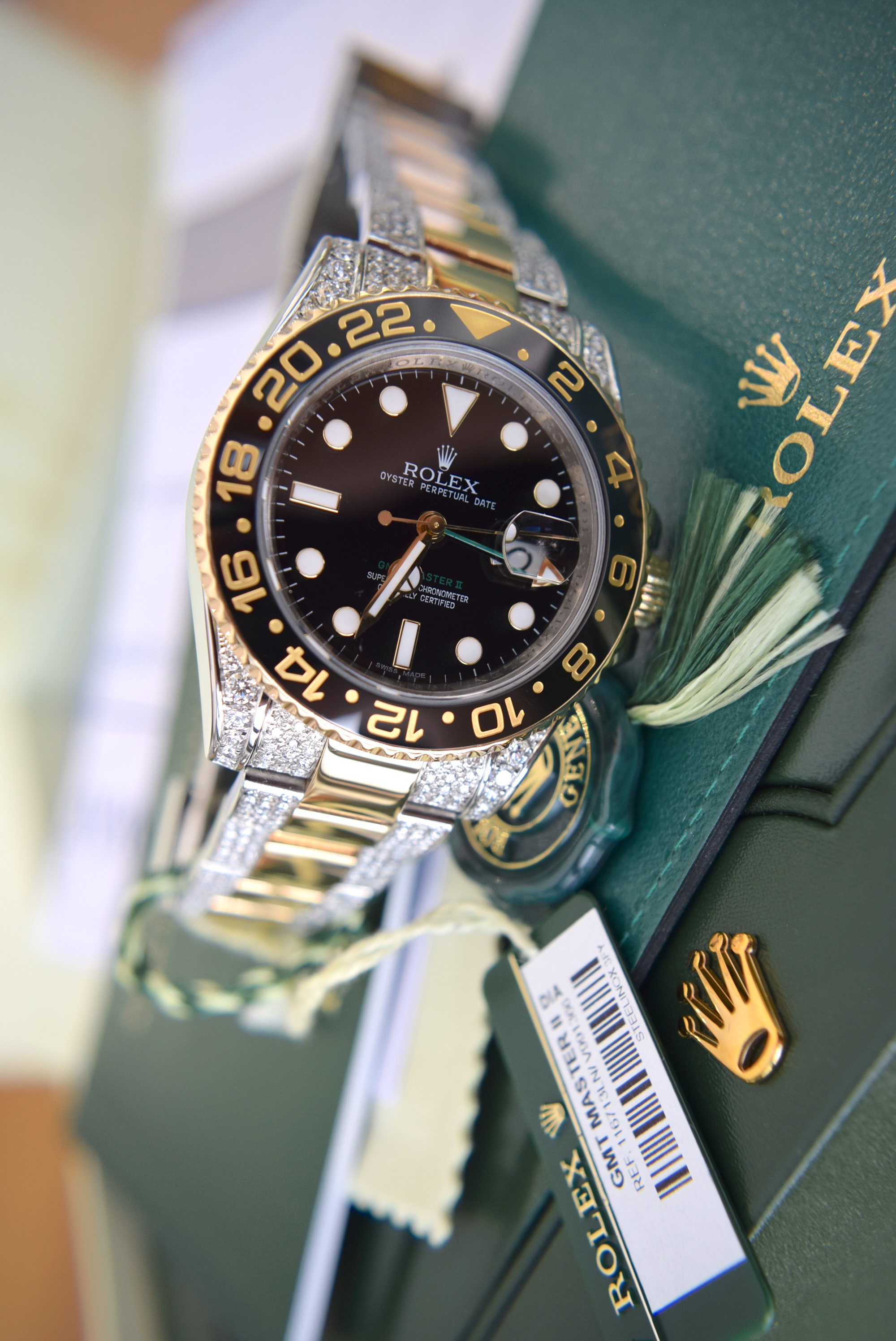 DIAMOND-SET ROLEX GMT MASTER II REF. 116713LN - STEEL & 18K YELLOW GOLD (BOX & ACCESSORIES ETC) - Image 24 of 28