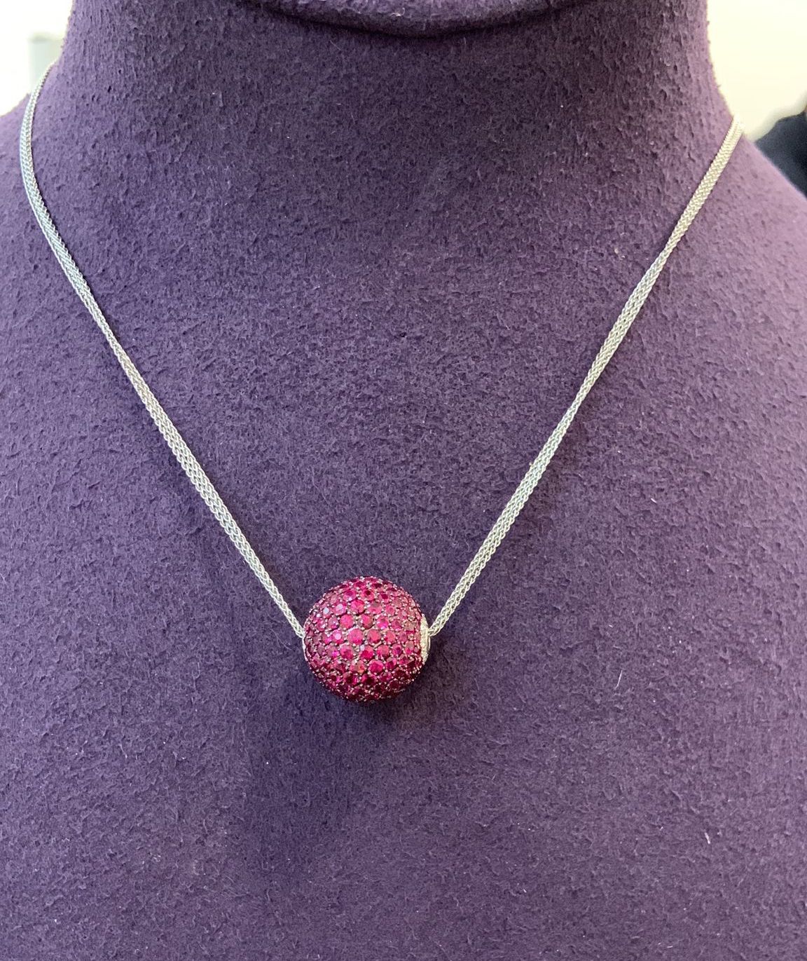 18K WHITE GOLD - RUBY & DIAMOND PENDANT & CHAIN