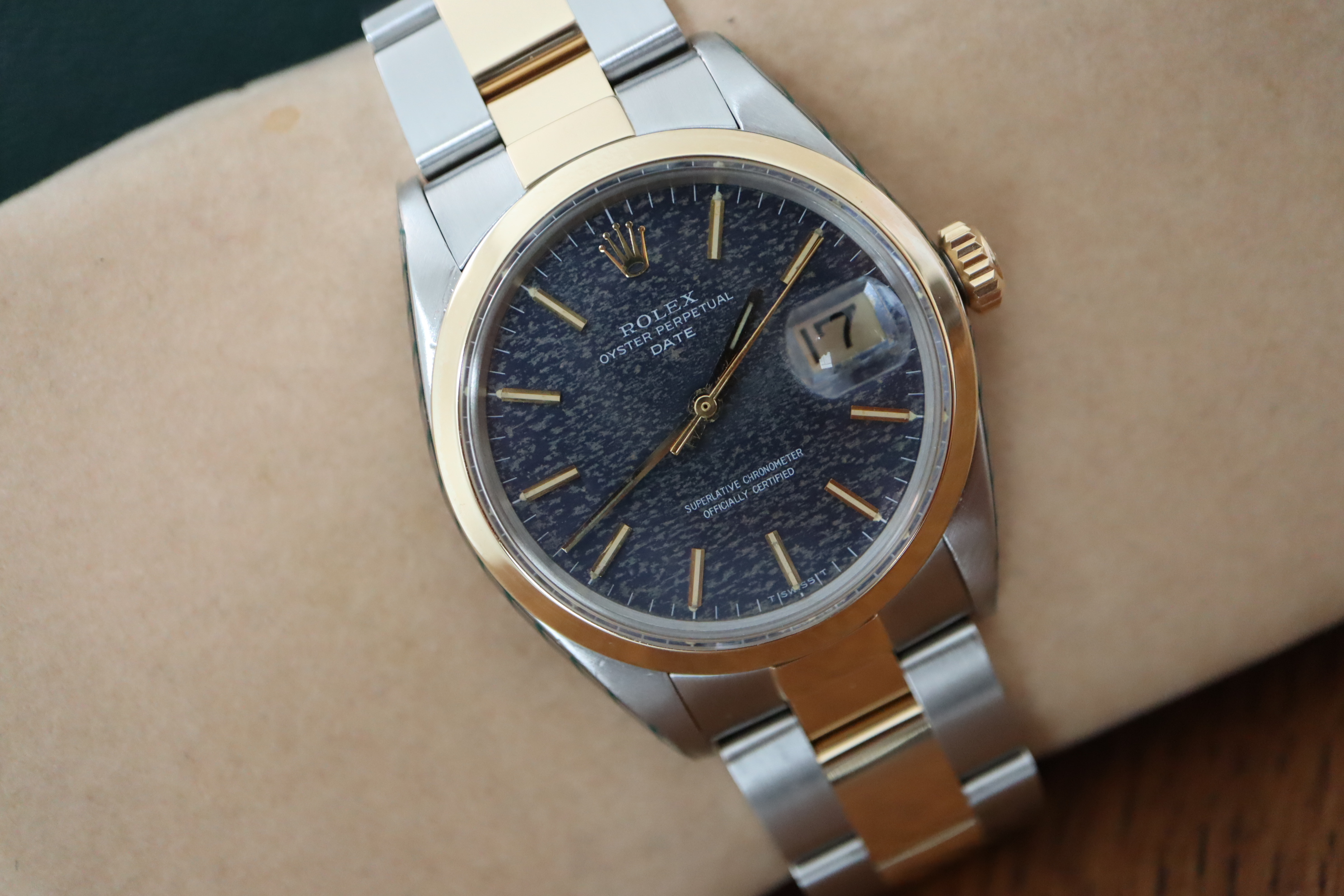 ROLEX MENS OYSTER PERPETUAL DATE (REF.1500) - 18K GOLD & STEEL 'BLUE JEANS' DIAL - Image 2 of 14