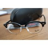 RAY-BAN GLASSES IN CASE