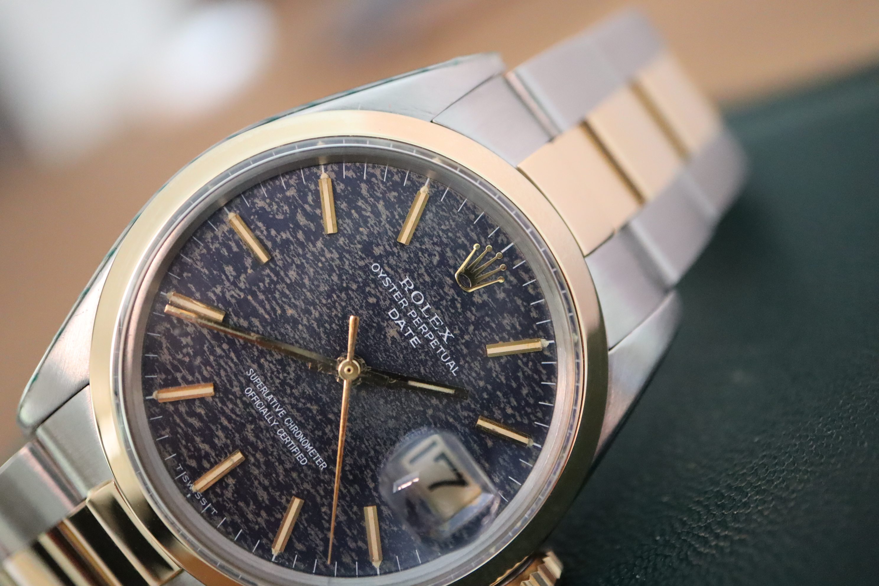 ROLEX MENS OYSTER PERPETUAL DATE (REF.1500) - 18K GOLD & STEEL 'BLUE JEANS' DIAL - Image 6 of 14