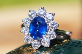 2.50CT *ROYAL BLUE* SAPPHIRE & DIAMOND RING - 18K WHITE GOLD