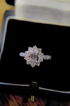 *GORGEOUS* PLATINUM 1.15CT DIAMOND HALO RING *VS1 / F-G* WITH CERTIFICATE & BOX