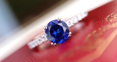 1.33CT SAPPHIRE SOLITAIRE with DIAMOND & PLATINUM (950) BAND