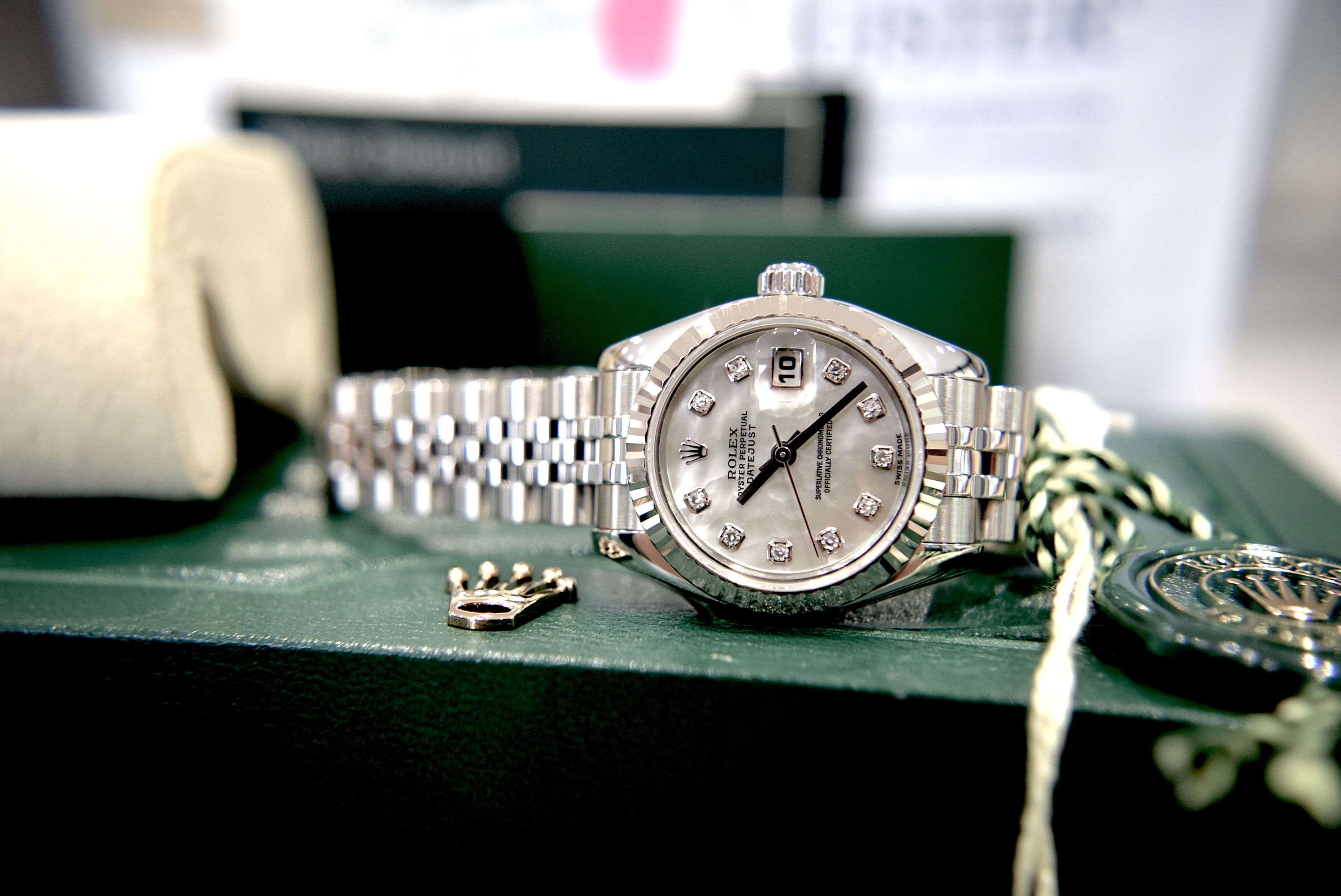 ROLEX DATEJUST REF. 179174 *FULL SET* FACTORY *RARE* WHITE/ SILVER PEARL DIAMOND DIAL - Image 24 of 33
