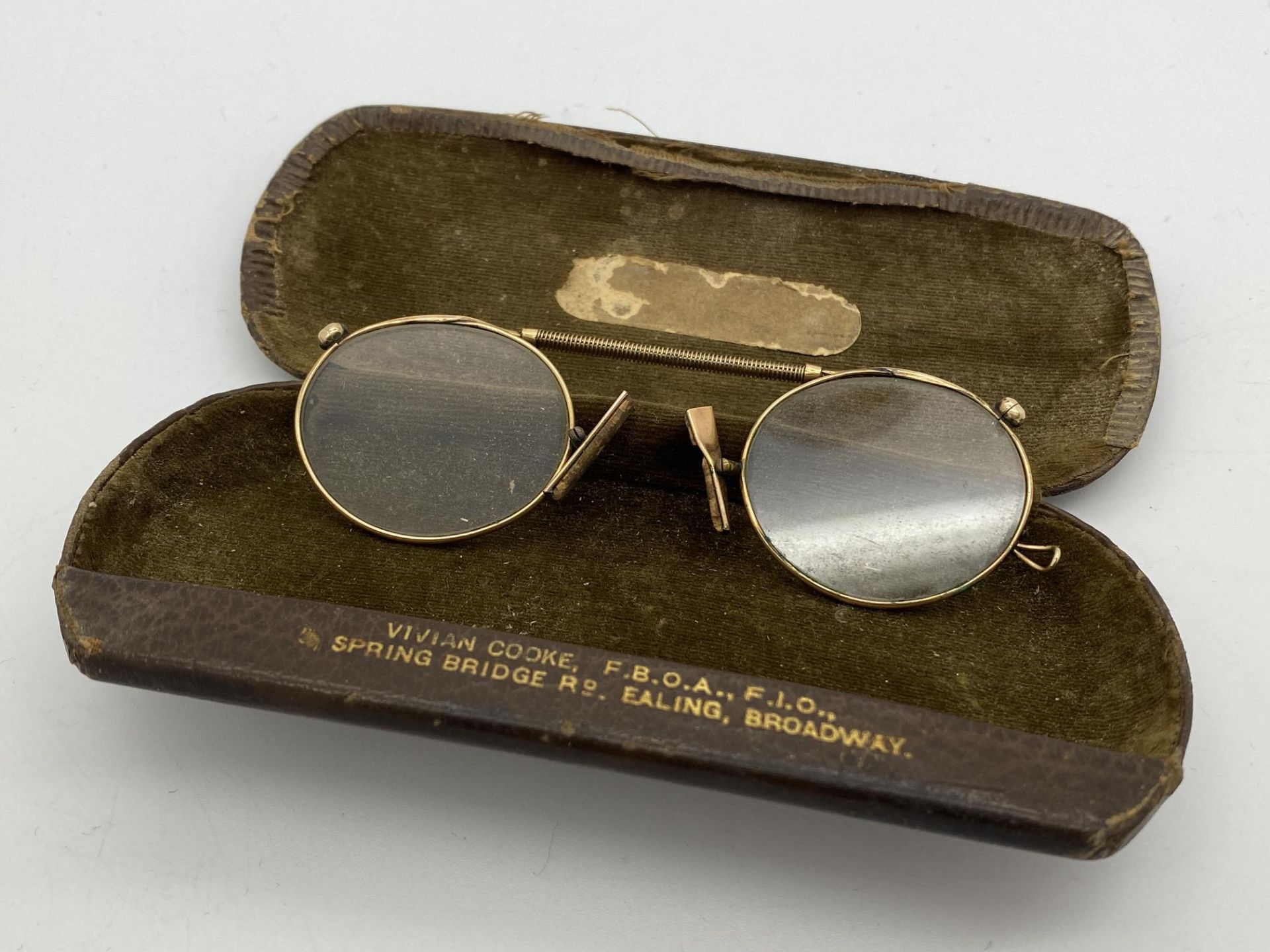 ANTIQUE 10CT GOLD SPECTACLES (GLASSES) WITH METAL CASE - Image 4 of 7